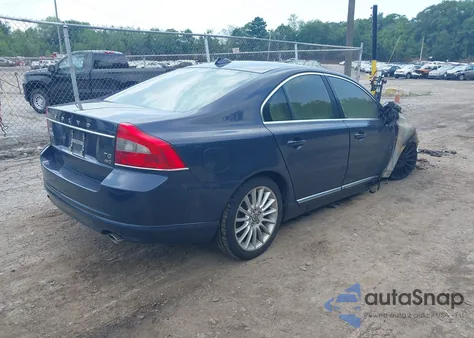 2011 Volvo S80 T6 from USA, damaged, VIN YV1902AH6B1140343